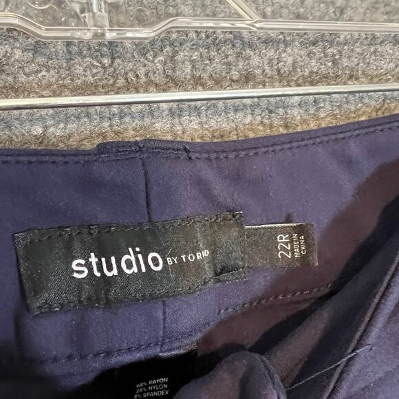 Studio By Torrid Pants Womens 22 Blue Stretch Pull On Flare Leg Chinos Plus Size - Picture 7 of 9